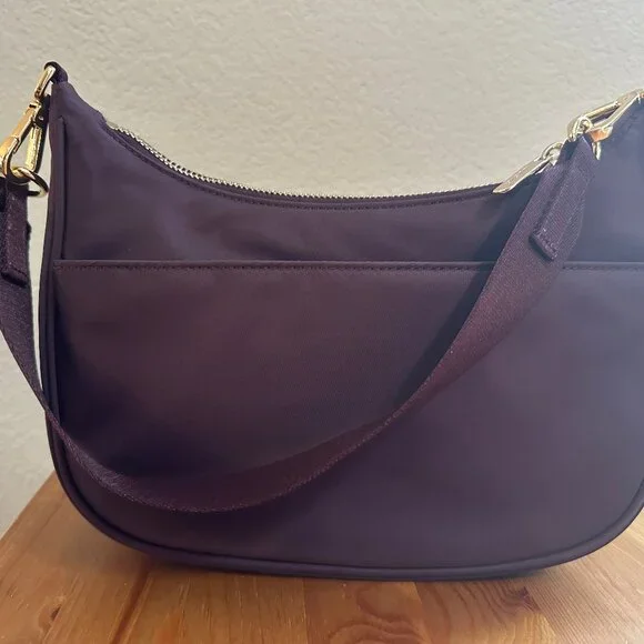 Lululemon City Essentials Small Shoulder Bag 3L Black Plum - Picture 3 of 6
